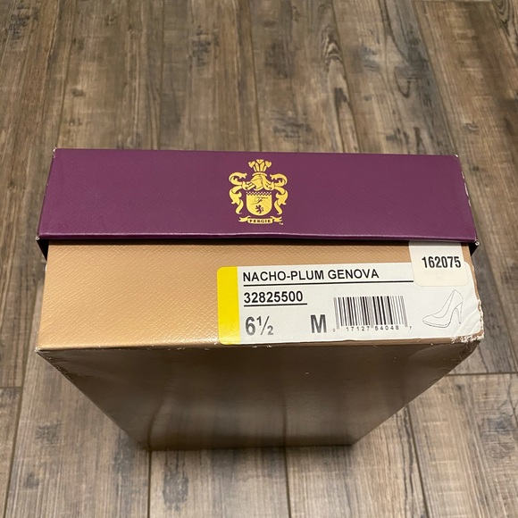 Fergie Nacho Plum Genova’s - Picture 4 of 5